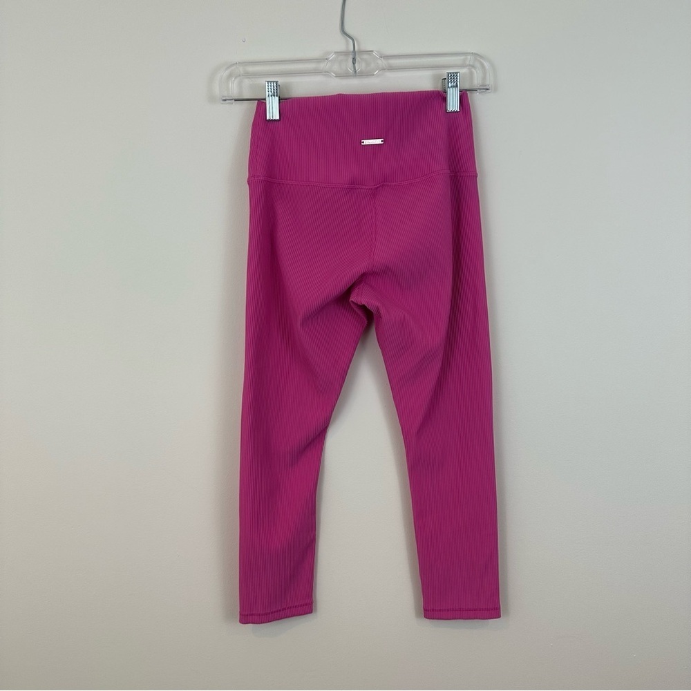 Zyia Active | Pink Ribbed Muted Magenta Hi-Rise Crop Leggings Size Medium (6-8) - Picture 5 of 6